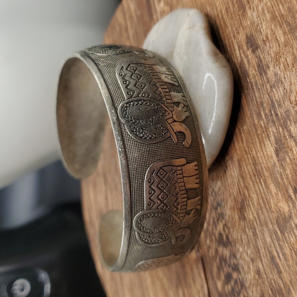 B2813 tribal colony elephant‎ cuff bracelet